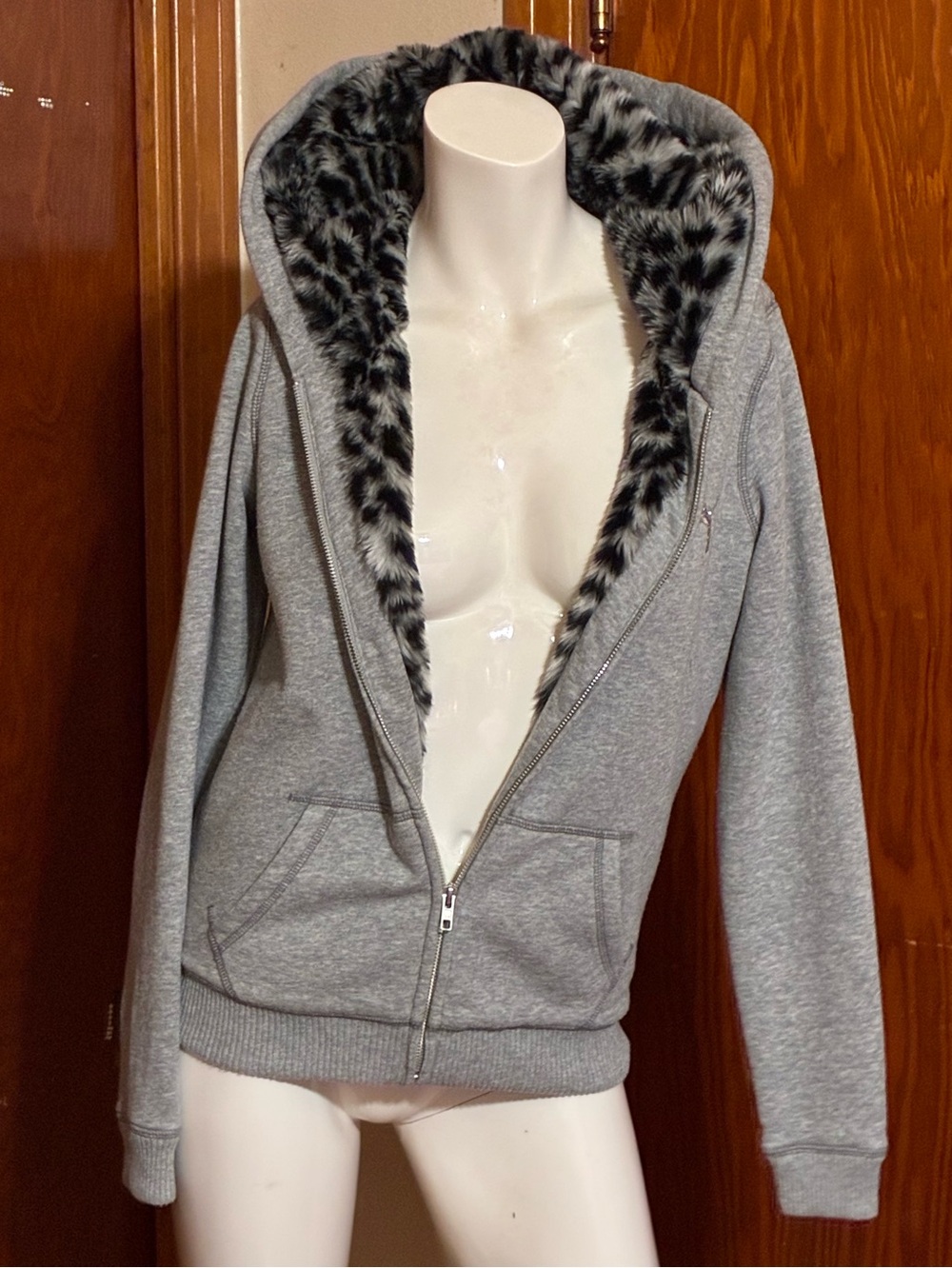 VS PINK Grey w/ Silver Sequin Logo & Leopard Print Faux Fur Lining Zip Up Hoodie - Picture 6 of 6